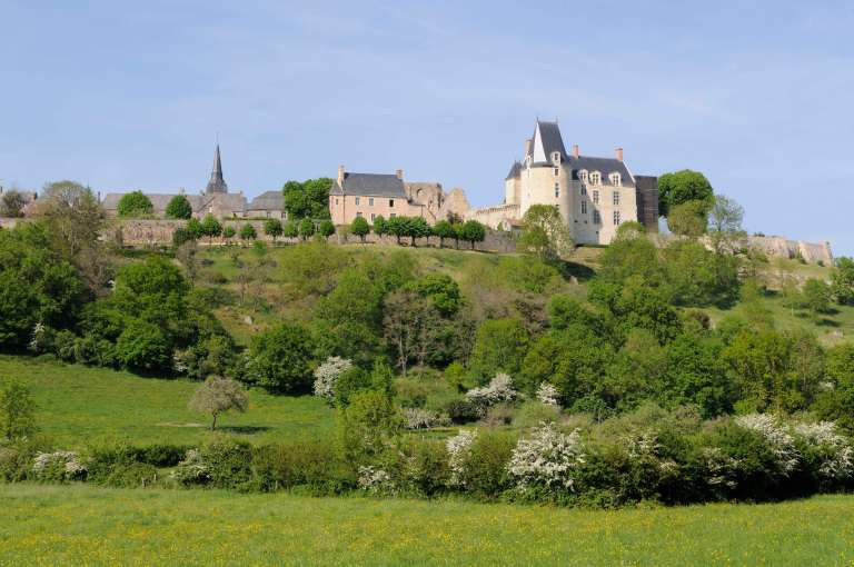 MAYENNE Sainte-Suzanne