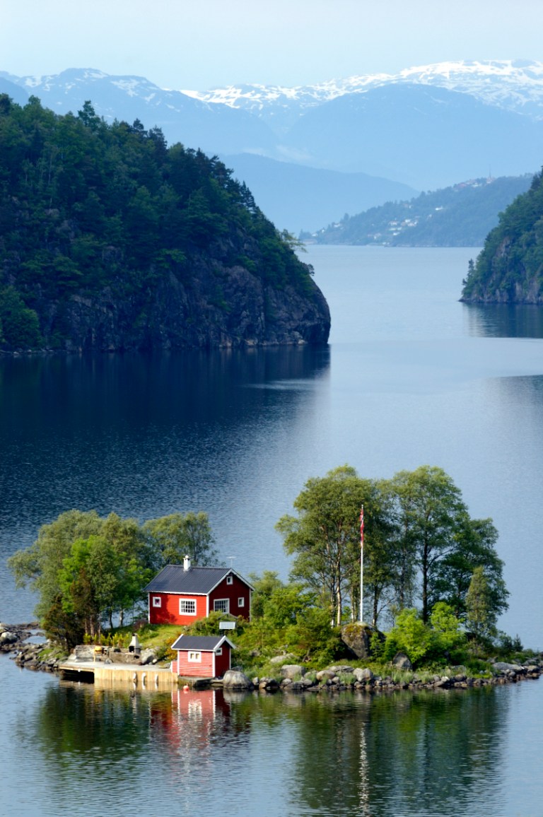 NORVEGEPetite île au bout de l'Erfjord