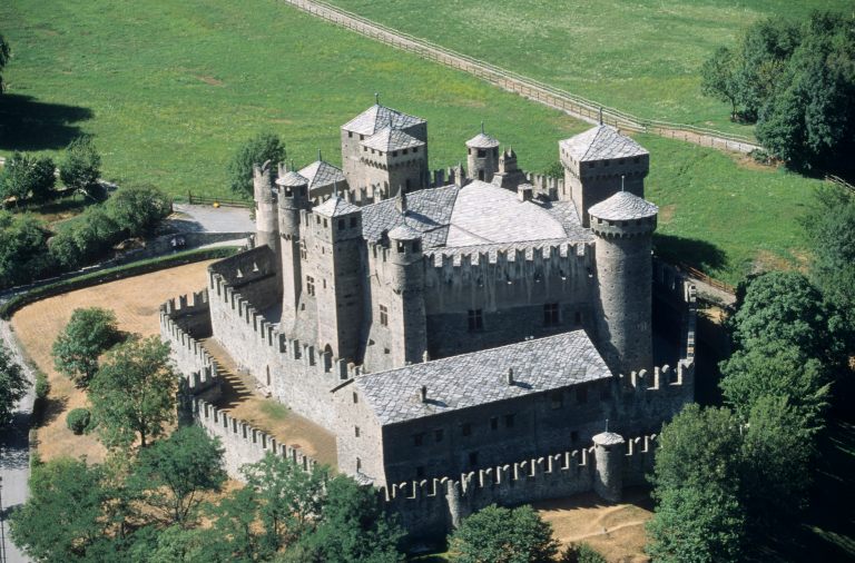 ITALIE  -  Val d'AosteChâteau de Fénis